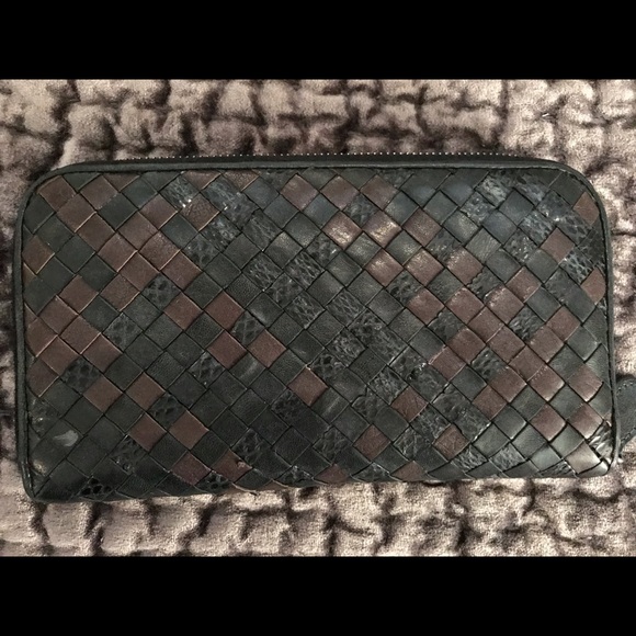 Bottega Veneta Hobo Bag - Picture 6 of 7